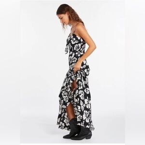 Volcom Coco Ho Black White Bodice tie and Thigh High Slit Maxi Dress size Small‎